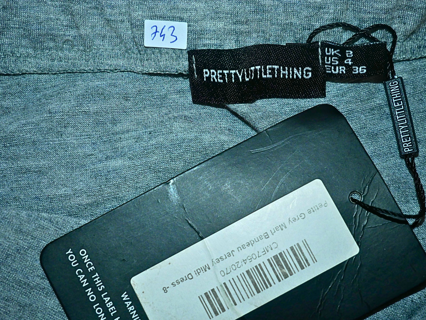 Grauer Jersey-Midirock von Prettylittlething