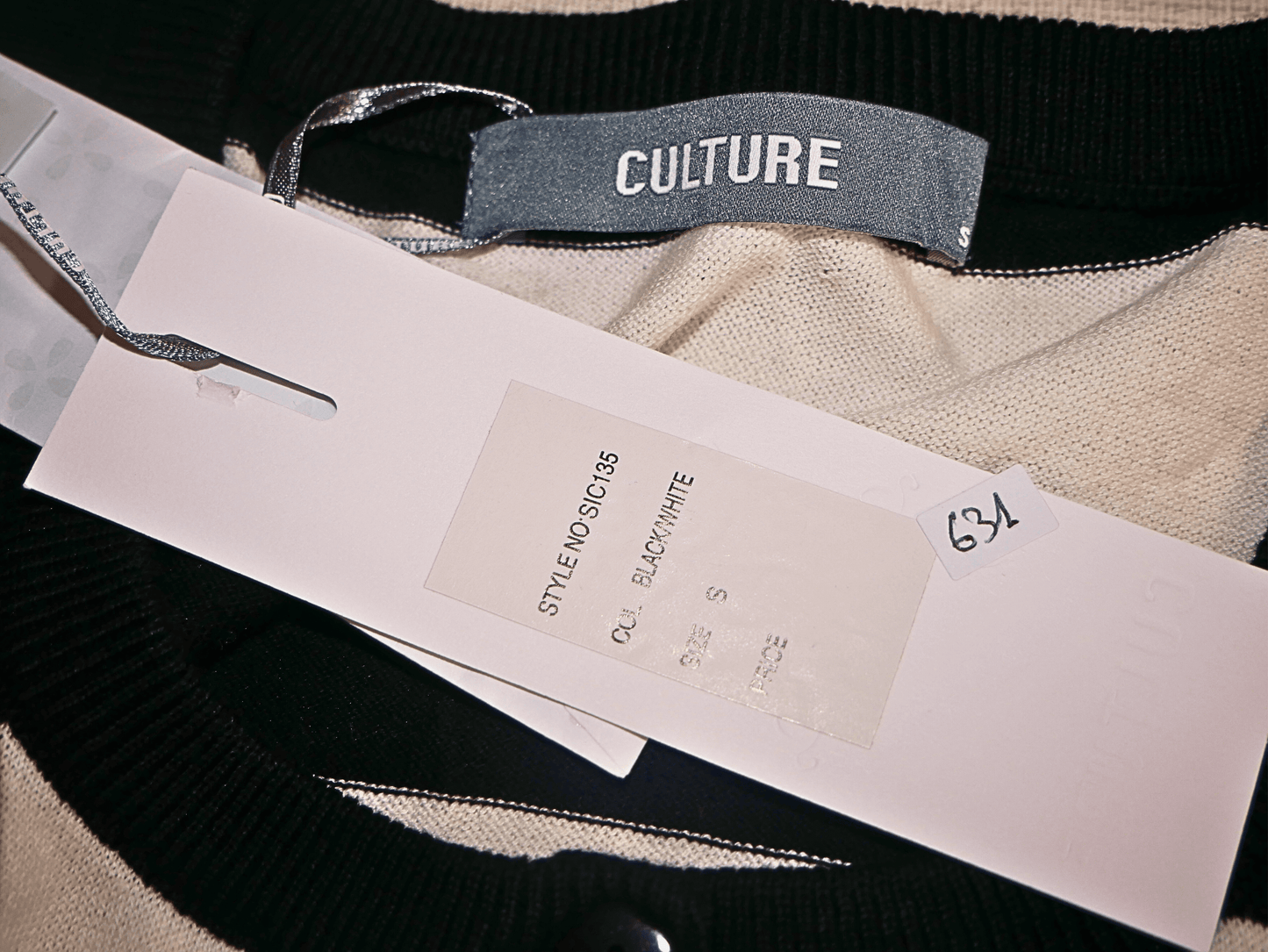 CULTURE Black and white cardigan for women