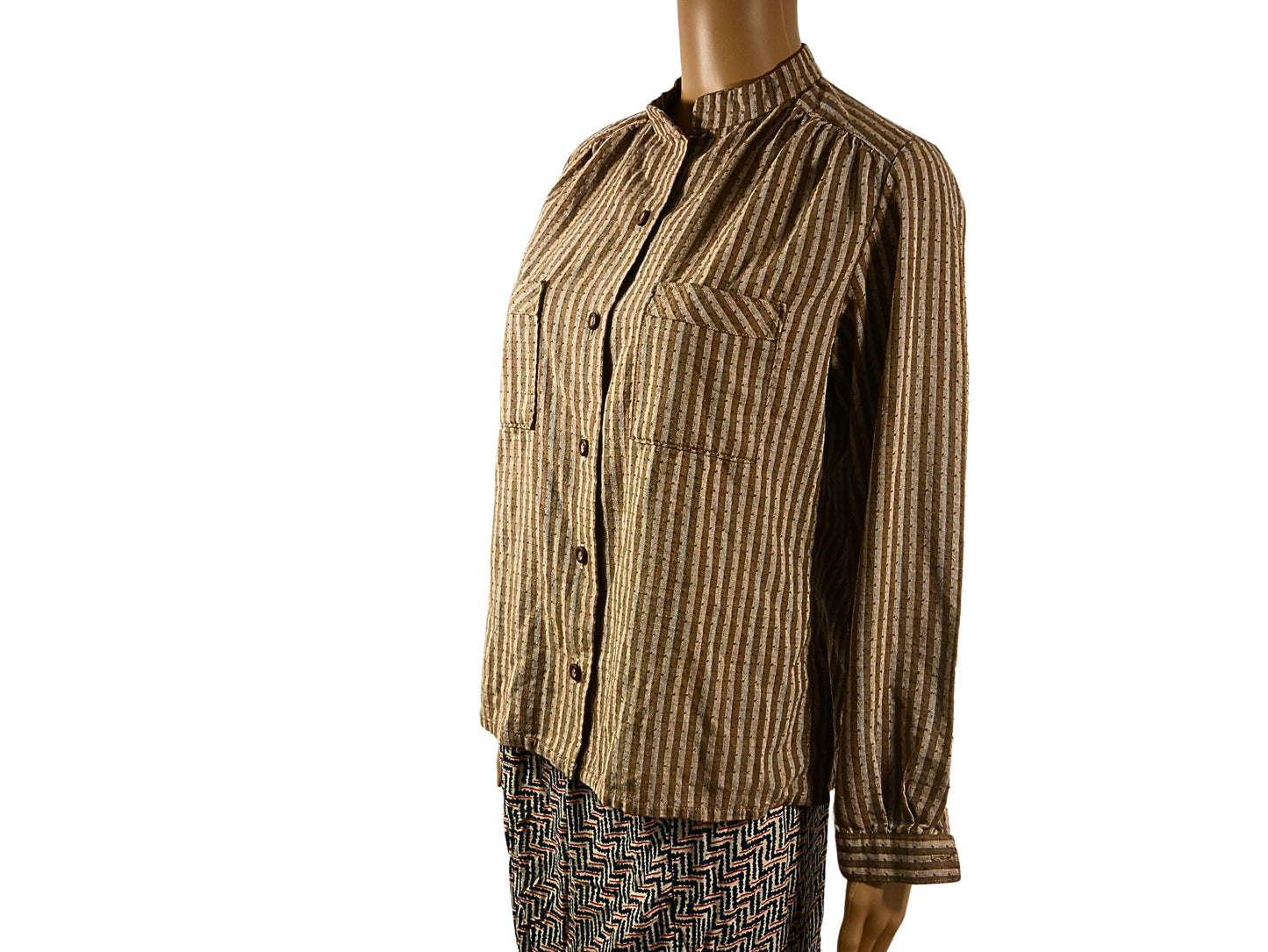 Vintage long sleeve blouse with pockets