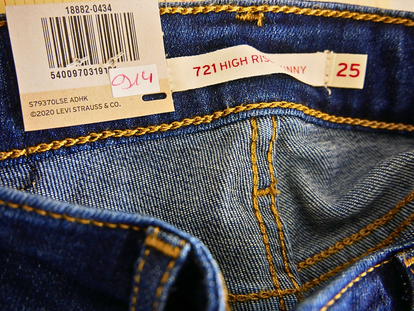 Levi's 721 Röhrenjeans mit hohem Bund für Damen