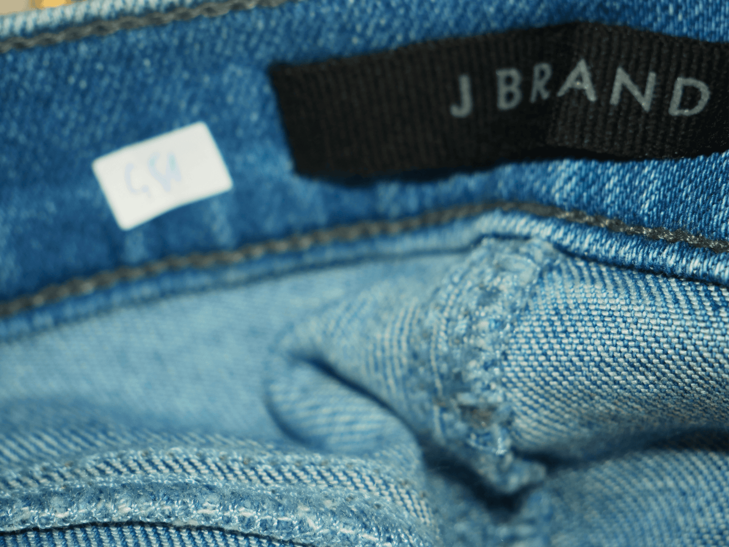 J BRAND Damen Slim 7/8 Jeans: Eleganz und Trend in Größe 26