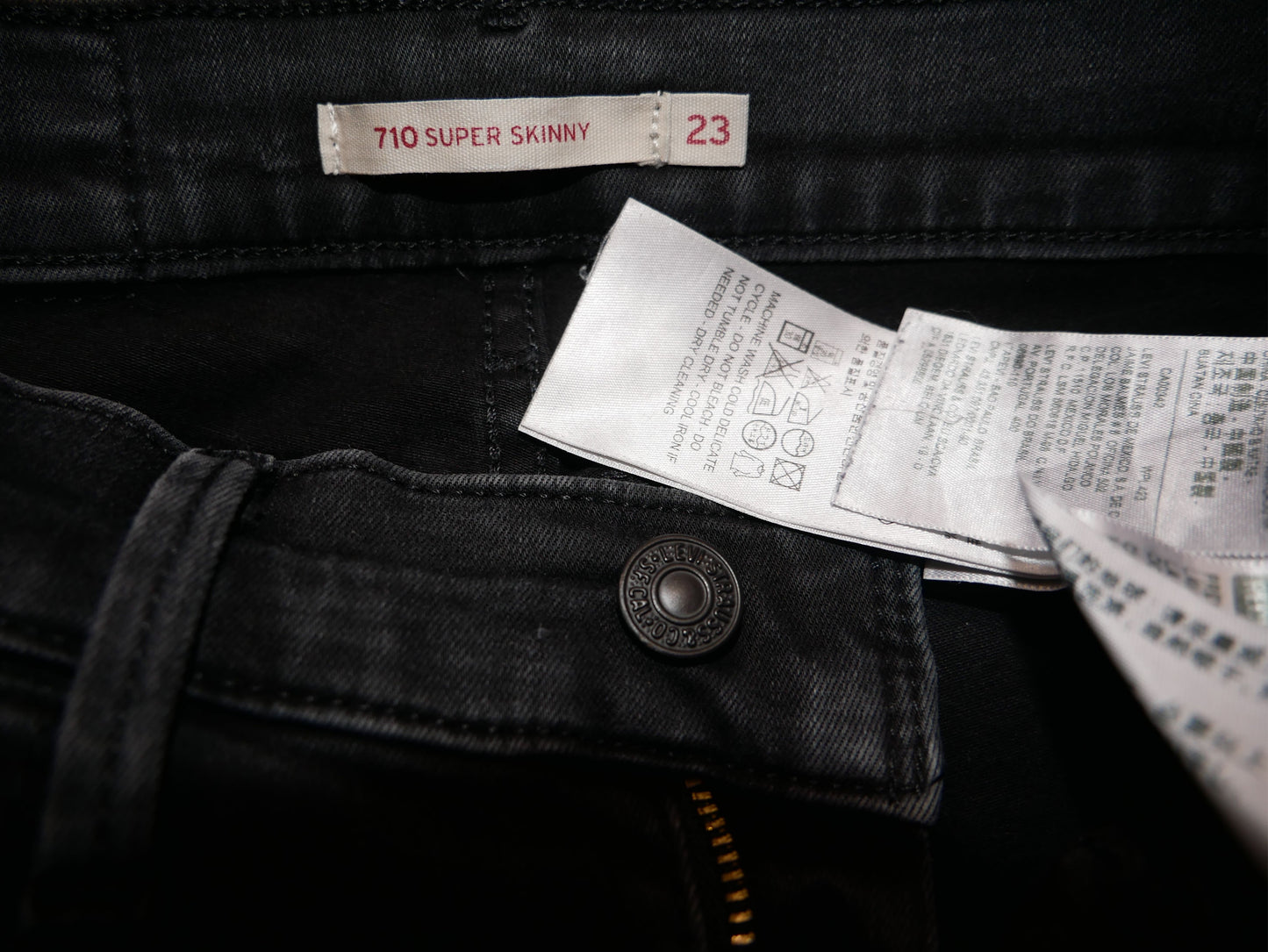 Jean slim noir pour femme Levi's