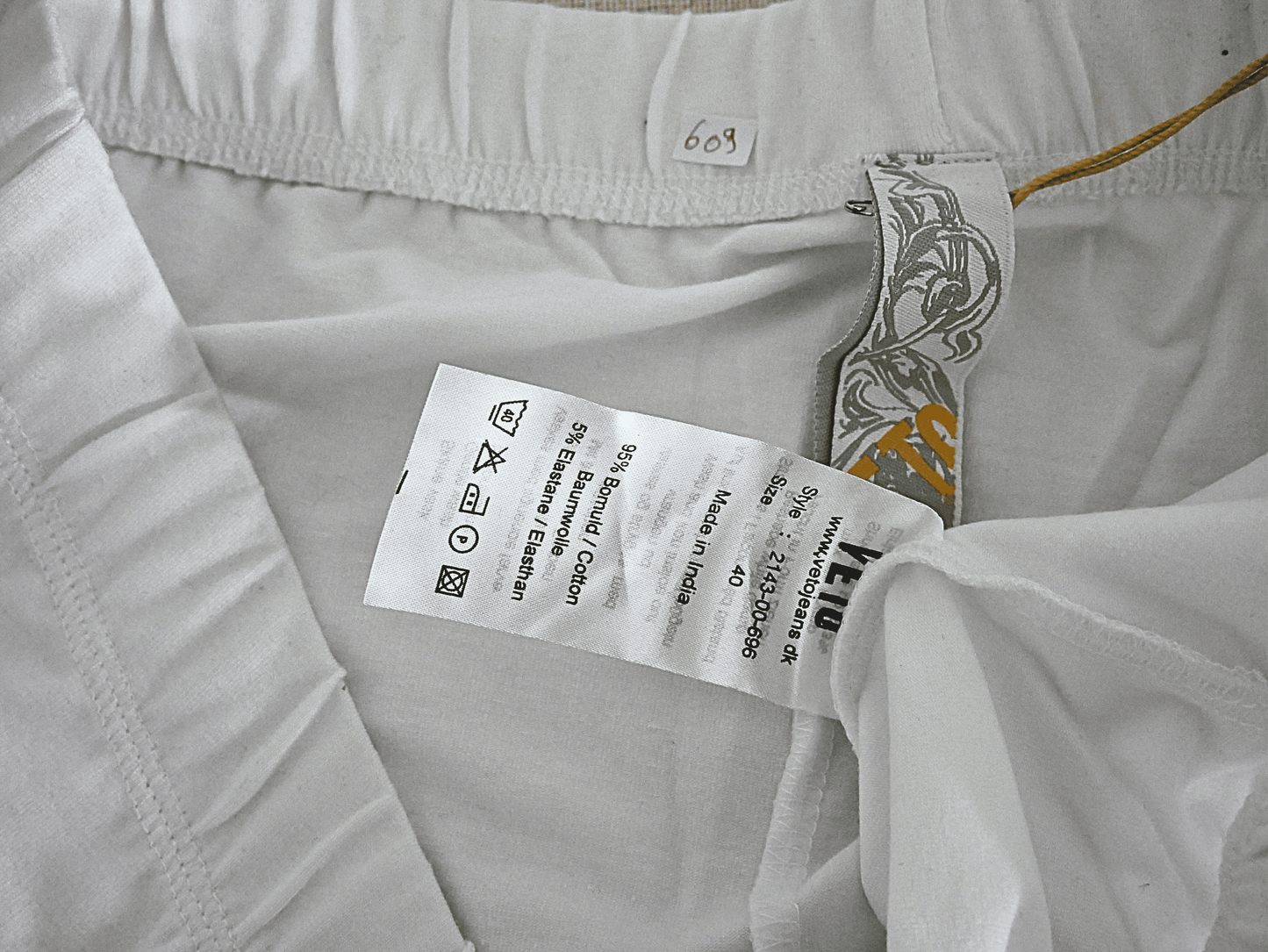 Legging court blanc taille élastique