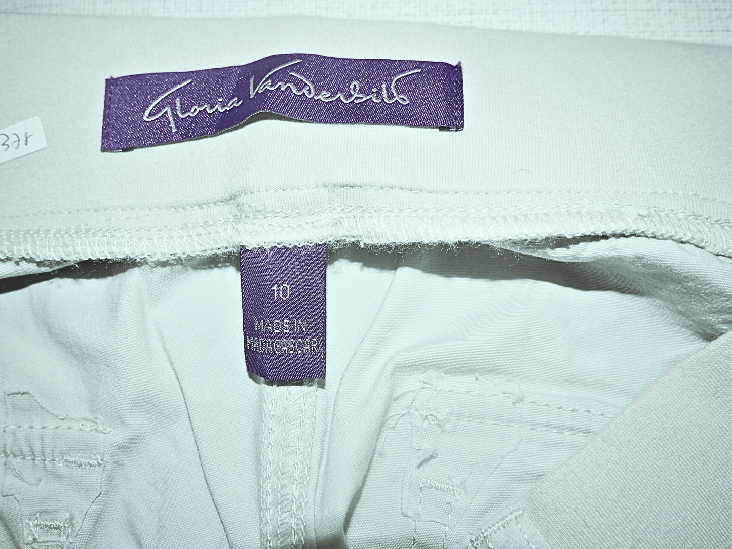 GLORIA VANDERBILT pants for women