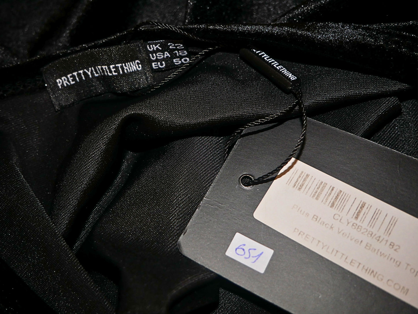 Prettylittlething Short Sleeve Velvet Top