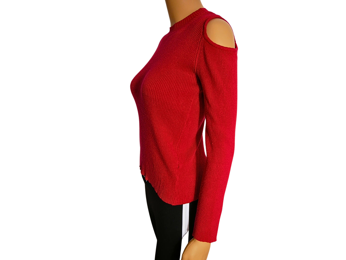 Crew neck pullover with bare shoulders