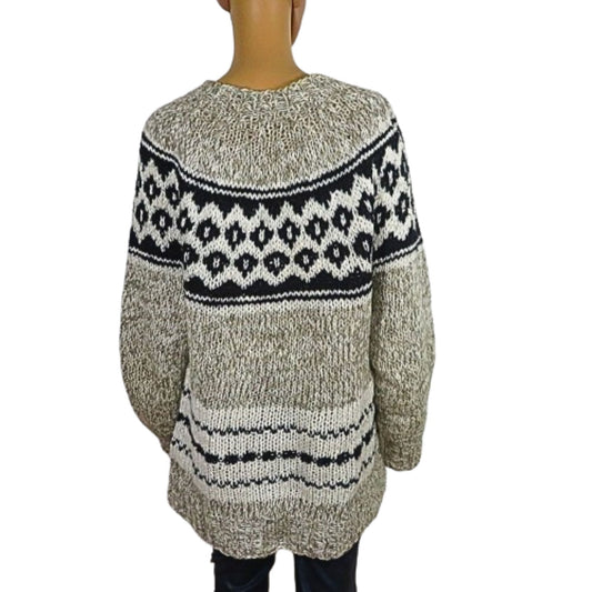 Vintage wool sweater with graphic pattern