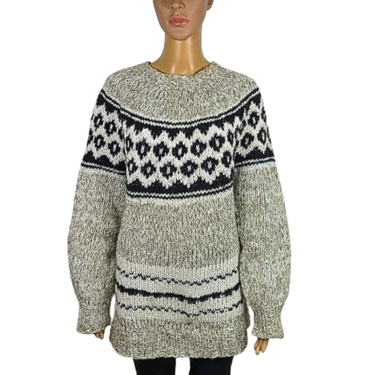 Vintage wool sweater with graphic pattern