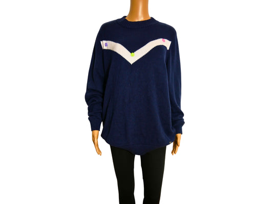 Second-hand women's round neck sweater with pattern