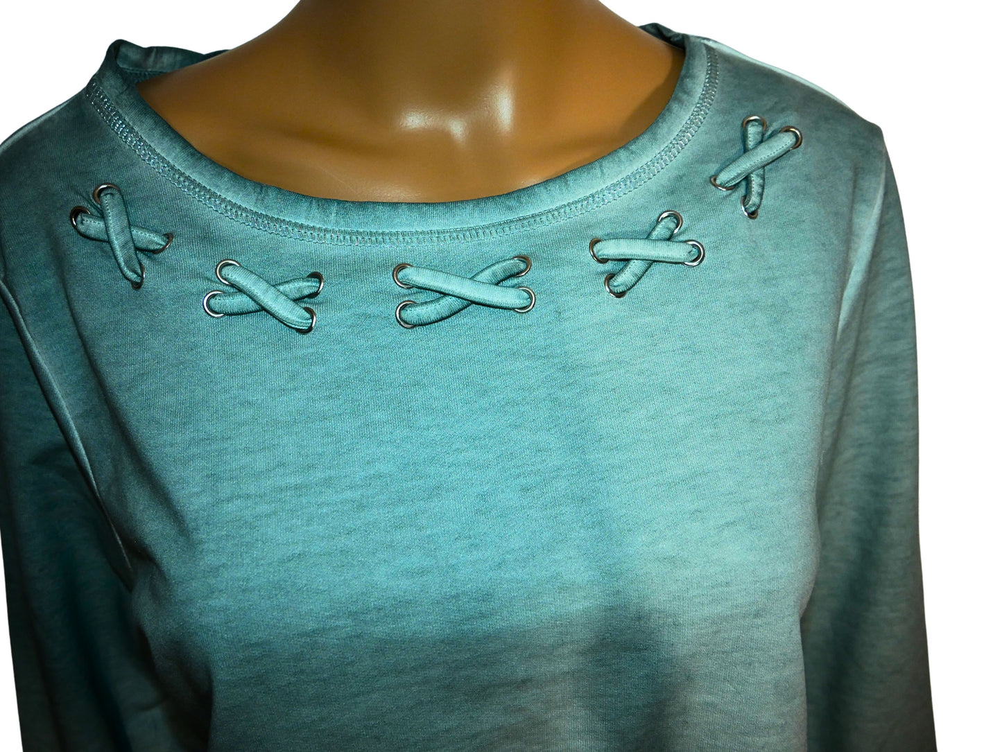 Pullover col rond en maille fine avec motif en près du col pour femme