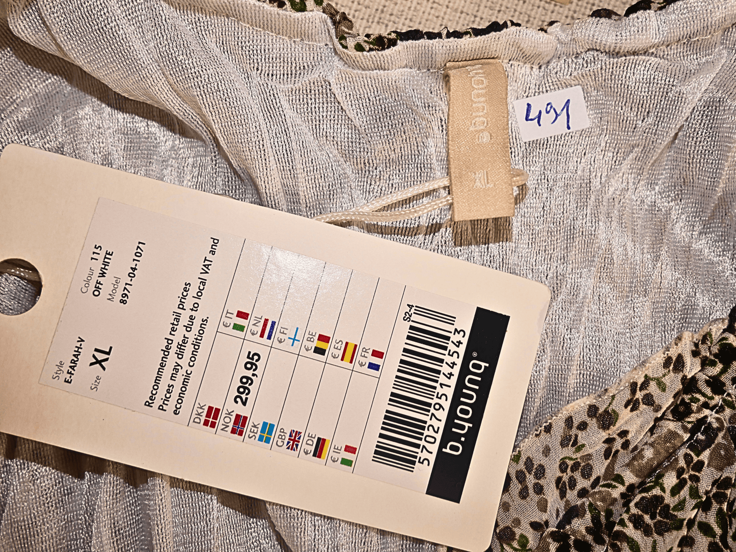 b.young Kurzes gerades Kleid
