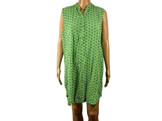 Kurzes grünes, gerades Kleid