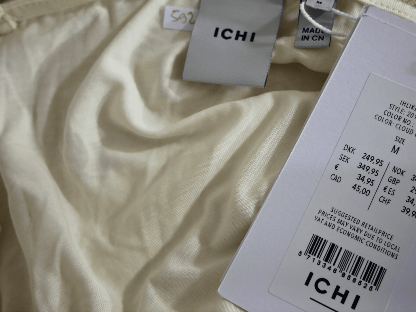 ICHI solid color ecru top