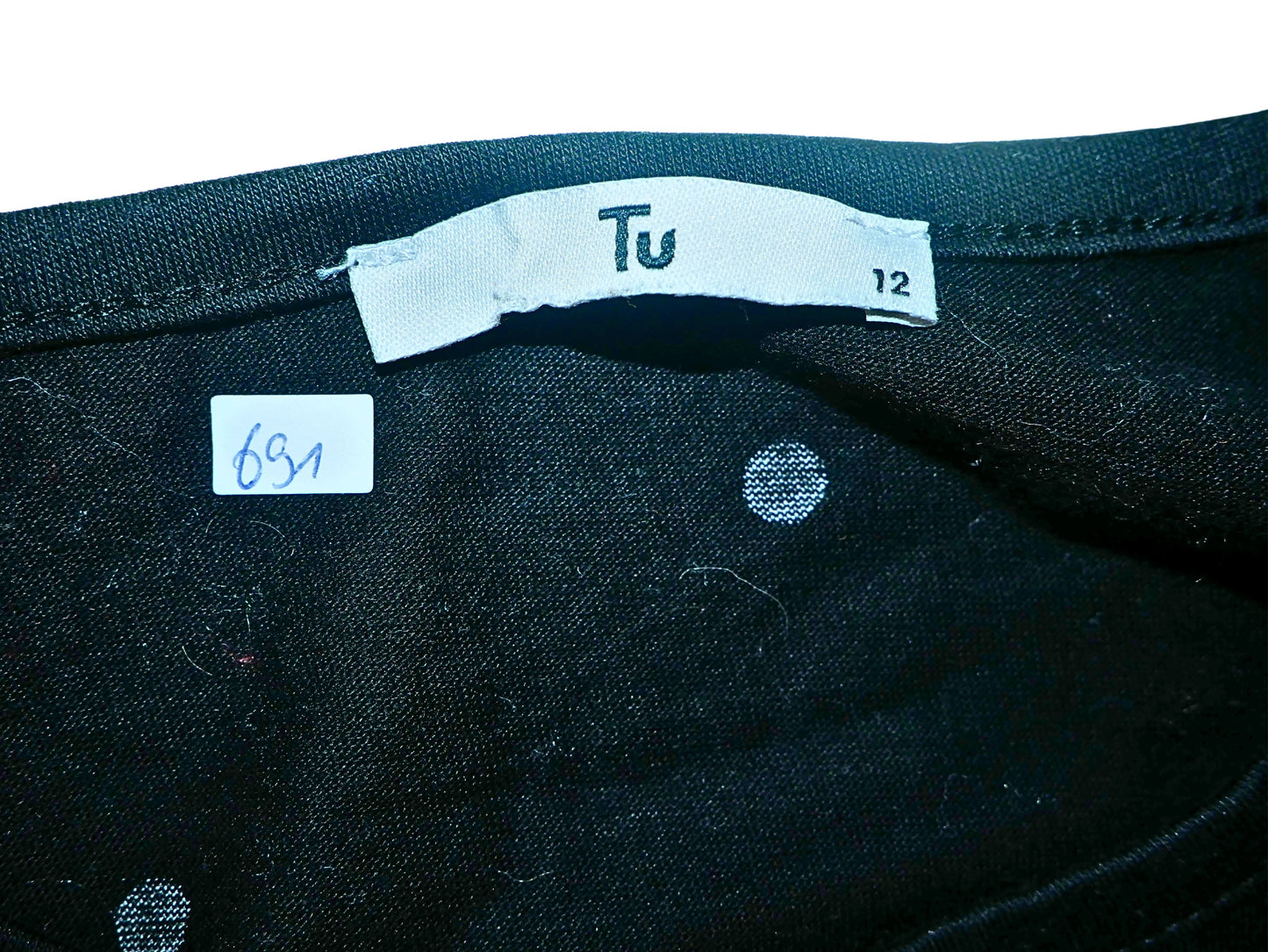 Schwarzes Kurzarm-Top-Set mit Perlen