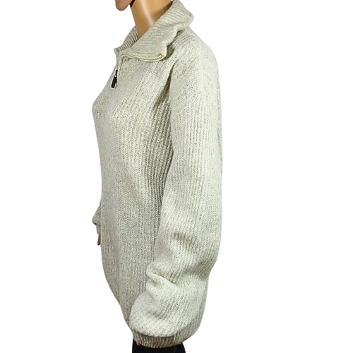 VOGUE Collar sweater with closure