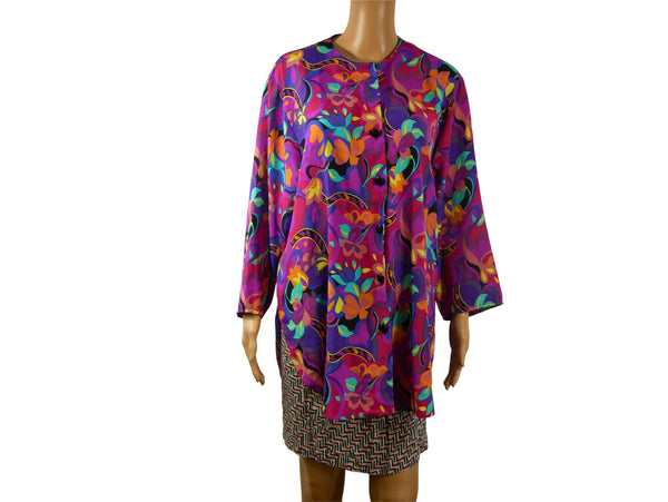 Lila Vintage-Bluse mit langen Ärmeln und Blumenmustern