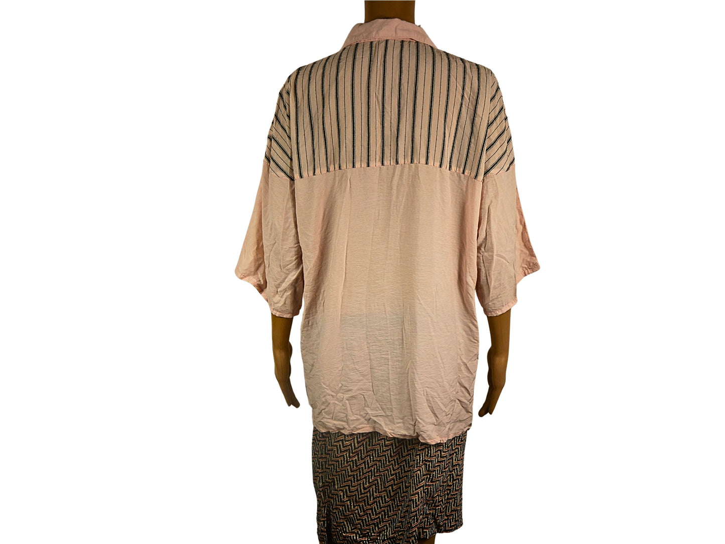 Vintage shirt with half-length sleeves and black and pink stripes