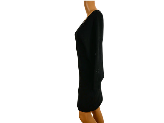 Robe courte en maille noire col V