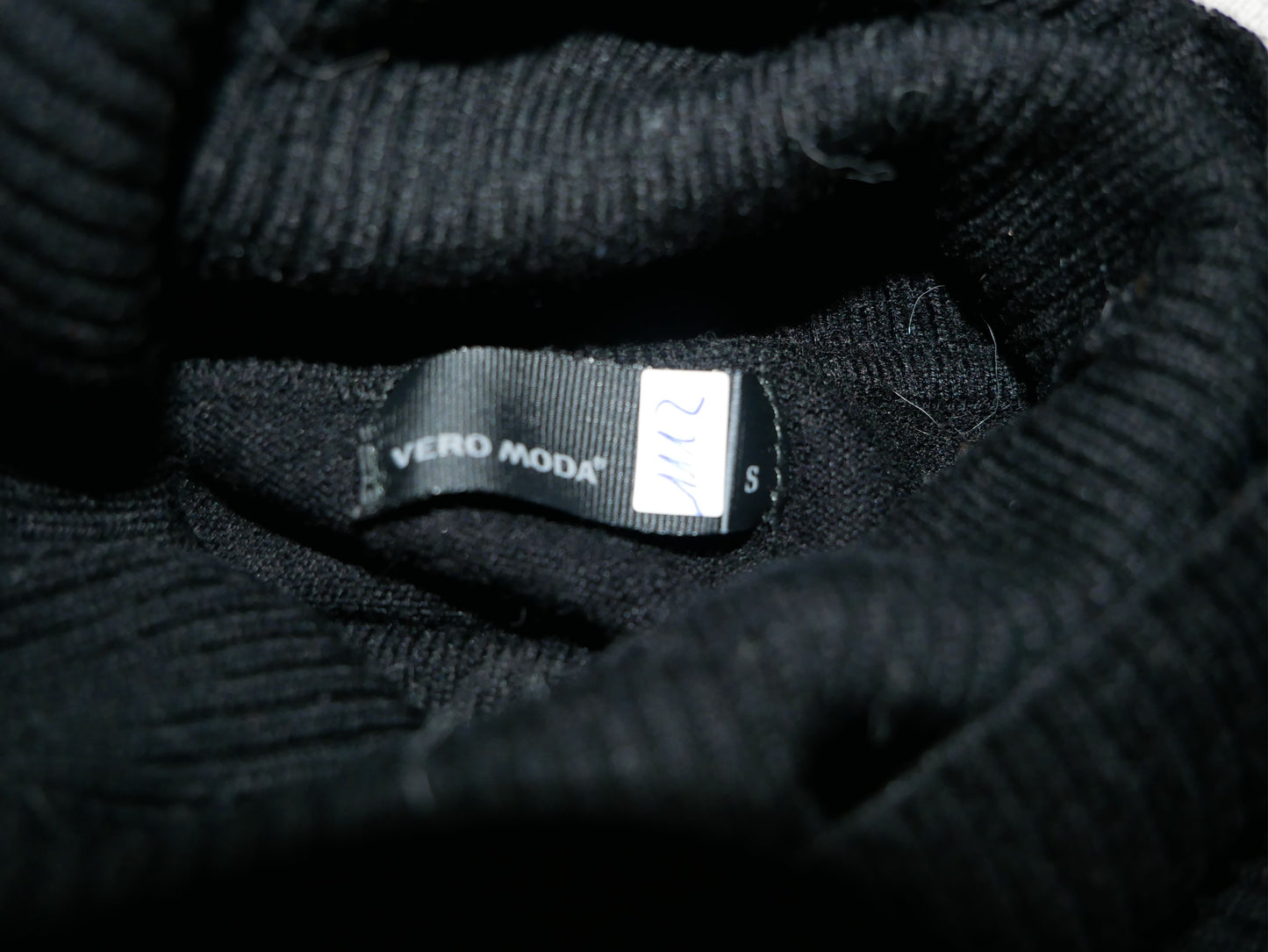 Pull col roulé noir Vero Moda