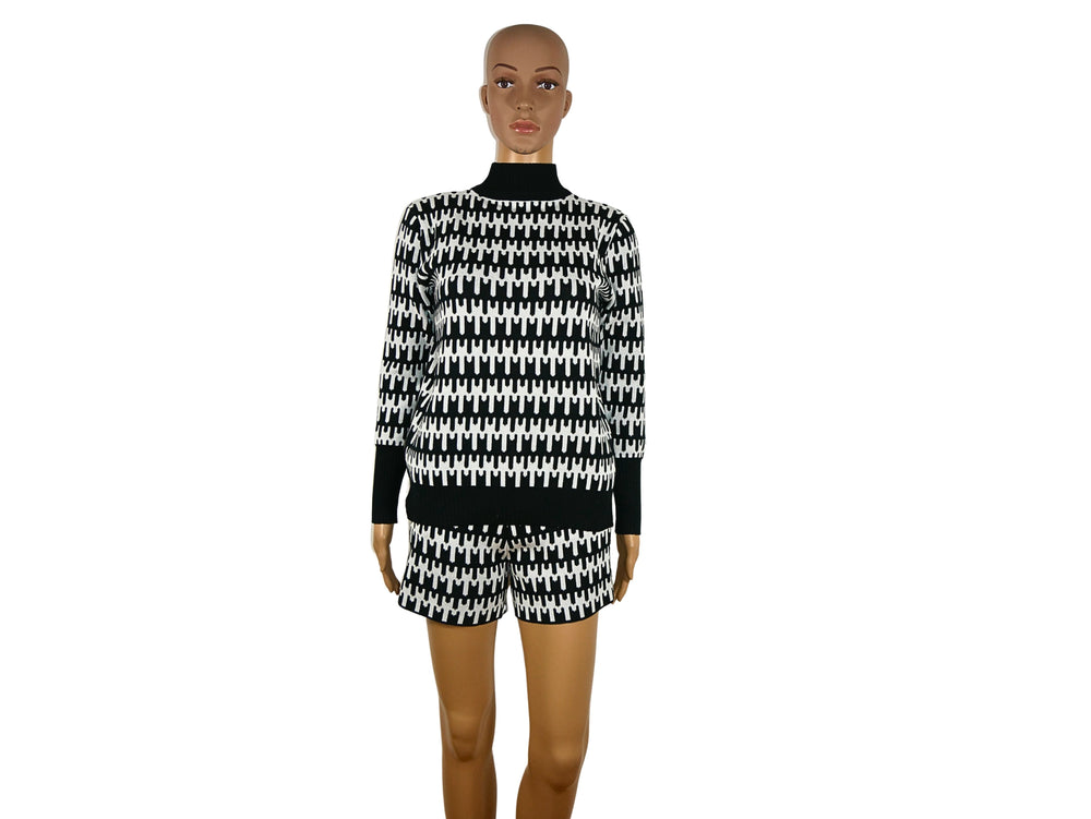 Ensemble pull et short en maille noir et blanc