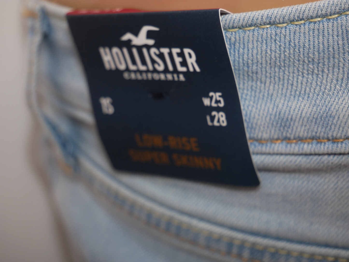 Jean slim HOLLISTER bleu ciel femme taille W27L30 - Tendance et Flatteur