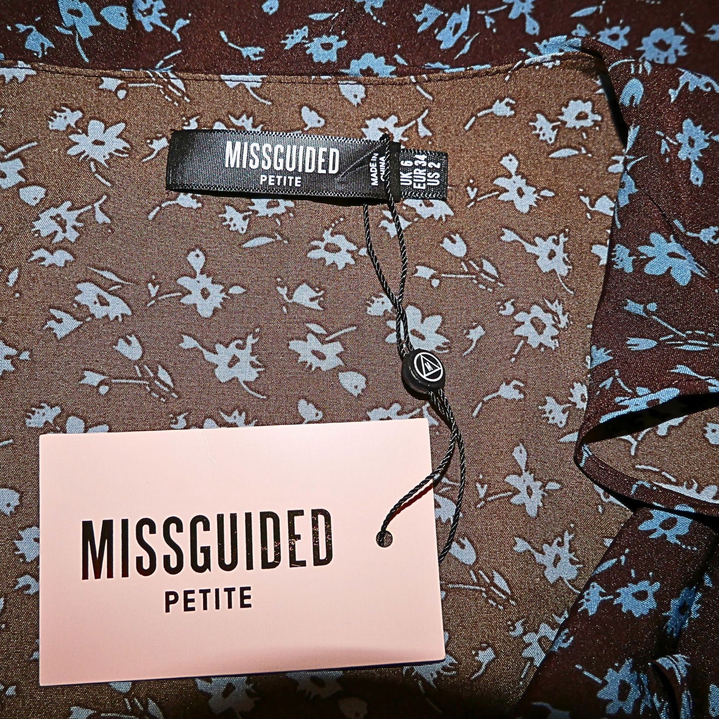 MISSGUIDED Ruffled blouse