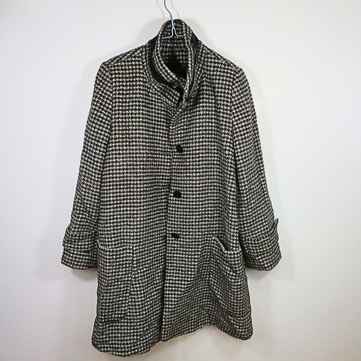 Check pattern winter coat