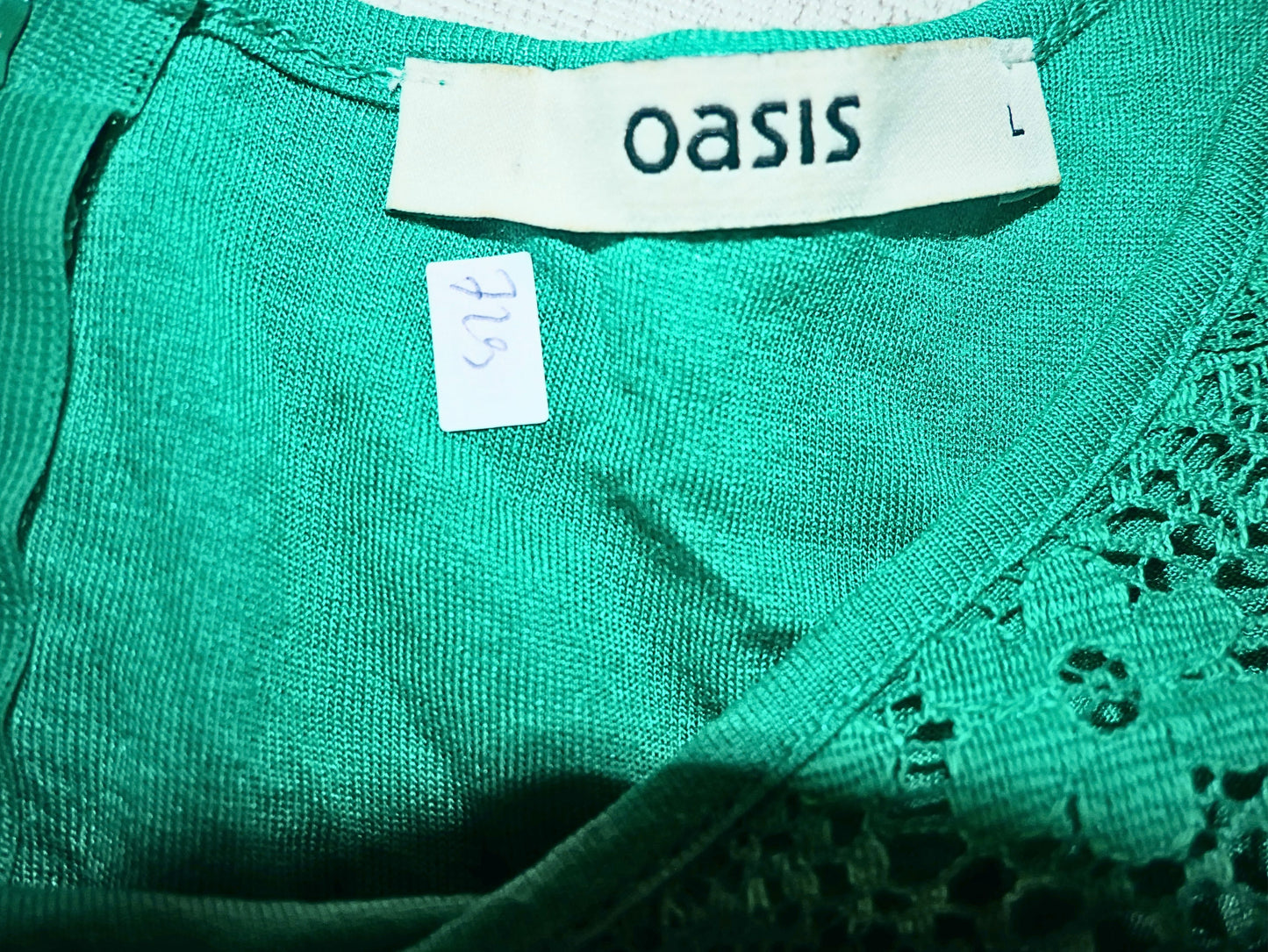 Robe Verte en Dentelle OASIS