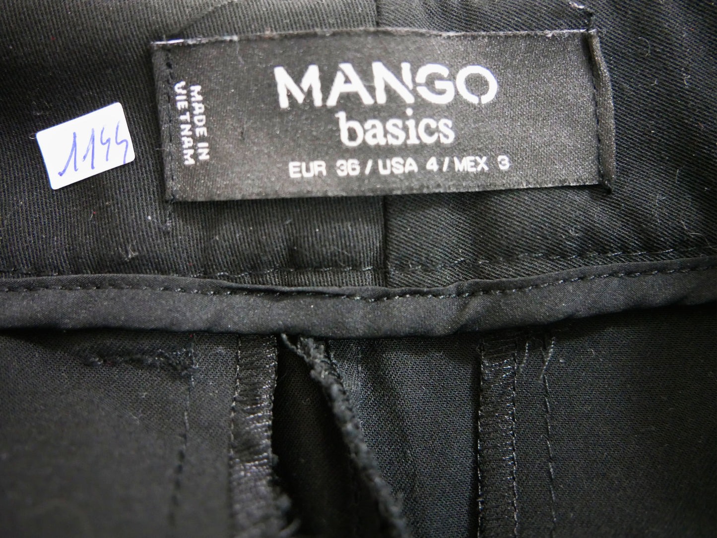 Pantalon tailleur noir Mango