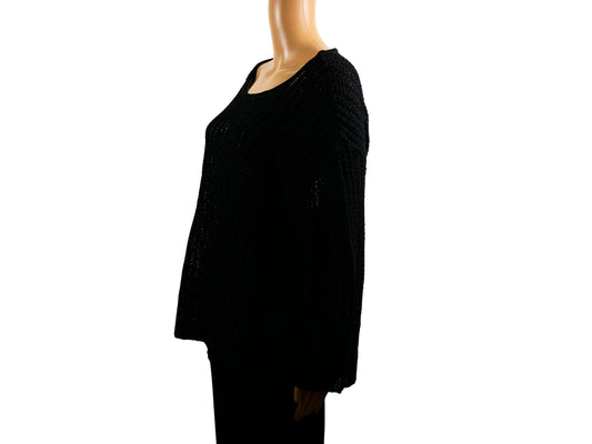 Pull en maille noire col rond