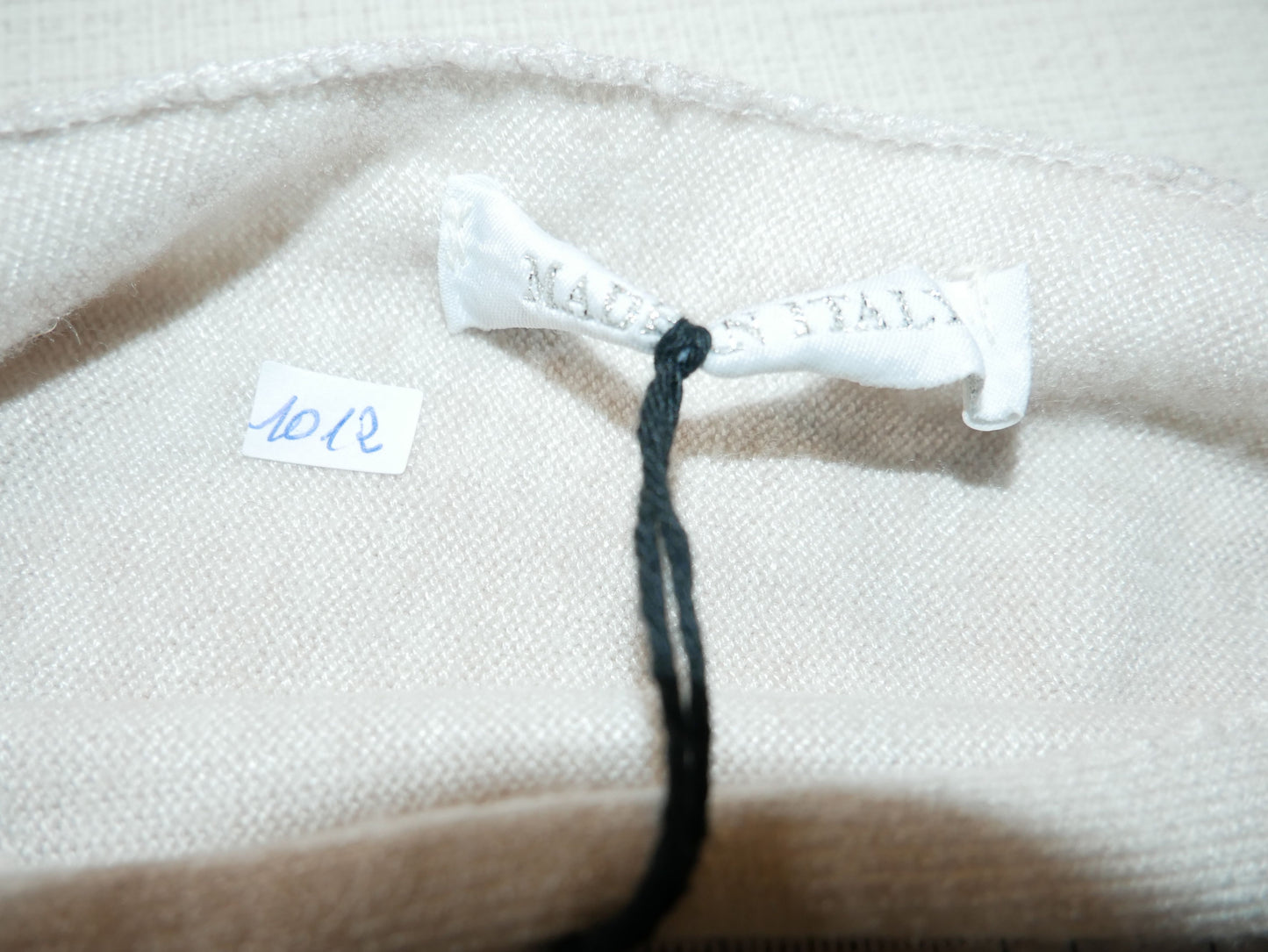 Damen-Pullover mit Rundhalsausschnitt und langen Ärmeln und Animal-Print