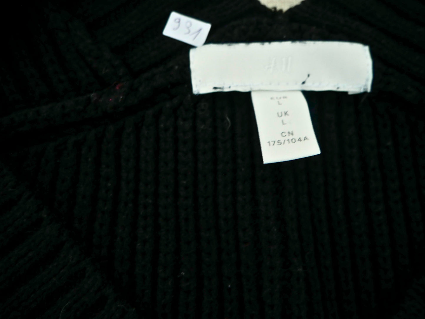 H&amp;M black sleeveless sweater for women