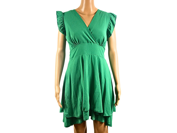 Short green dress with belt