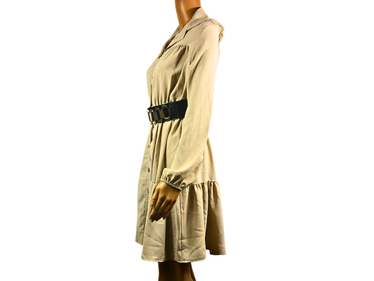 Short beige buttoned dress with belt