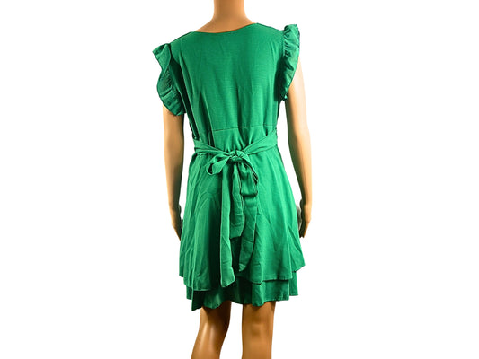 Short green dress with belt