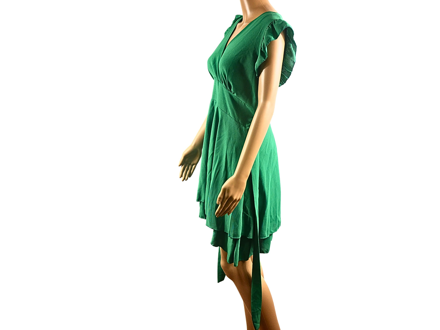 Short green dress with belt