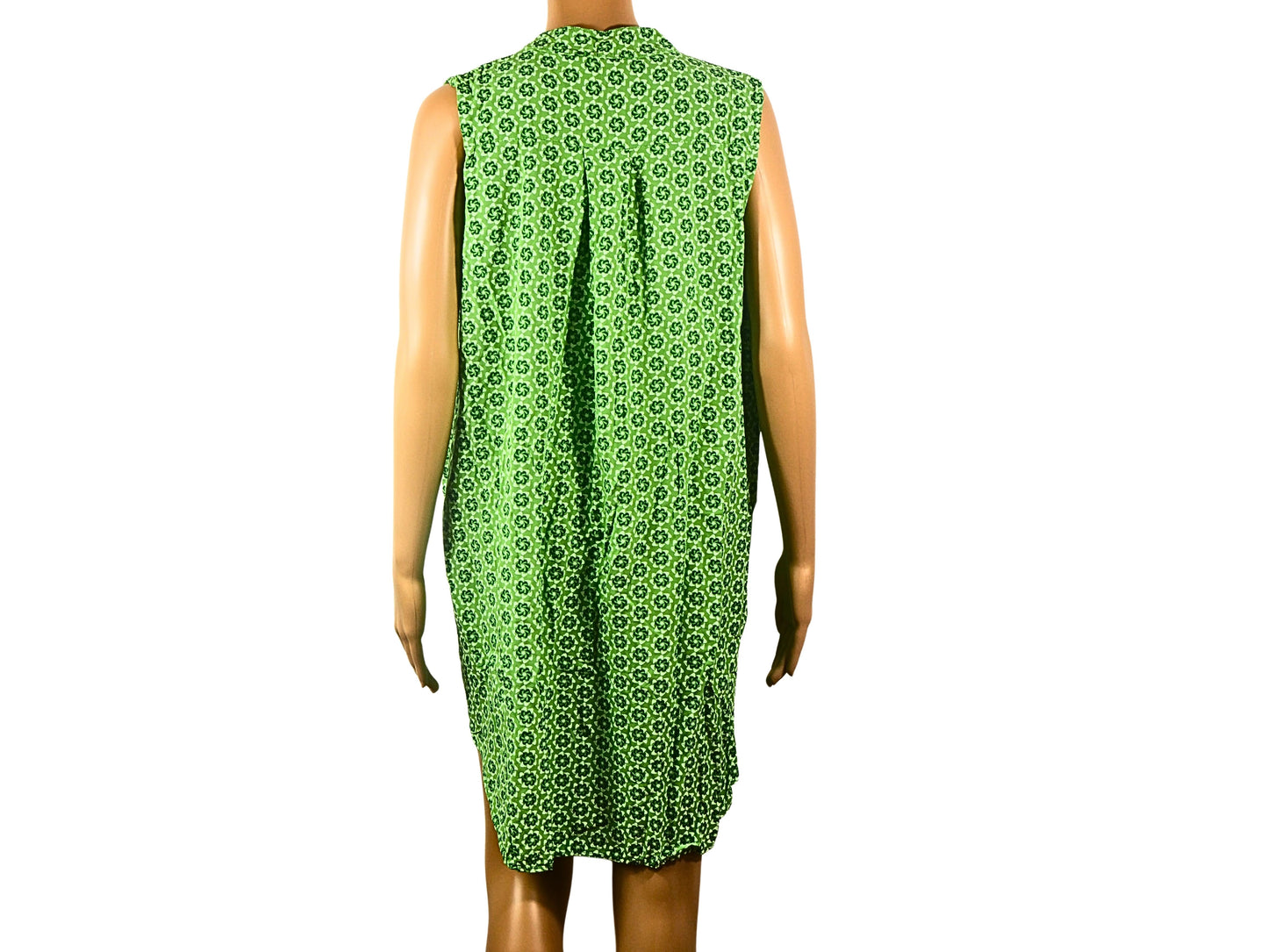 Short green straight dress