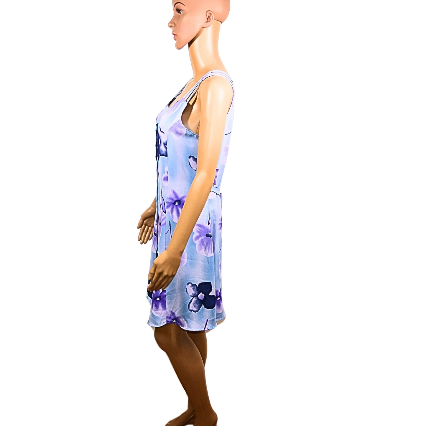 Short vintage dress with floral pattern