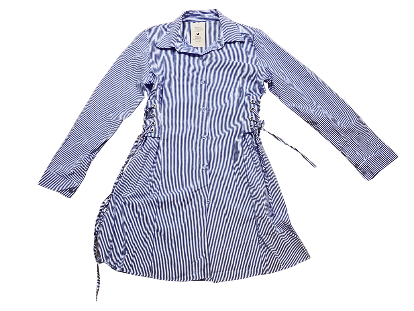 Tunic shirt with laces